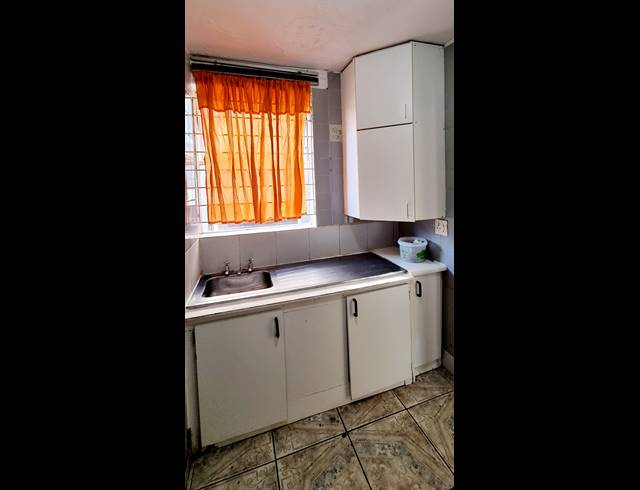 2 bed property to rent in KRUGERSDORP